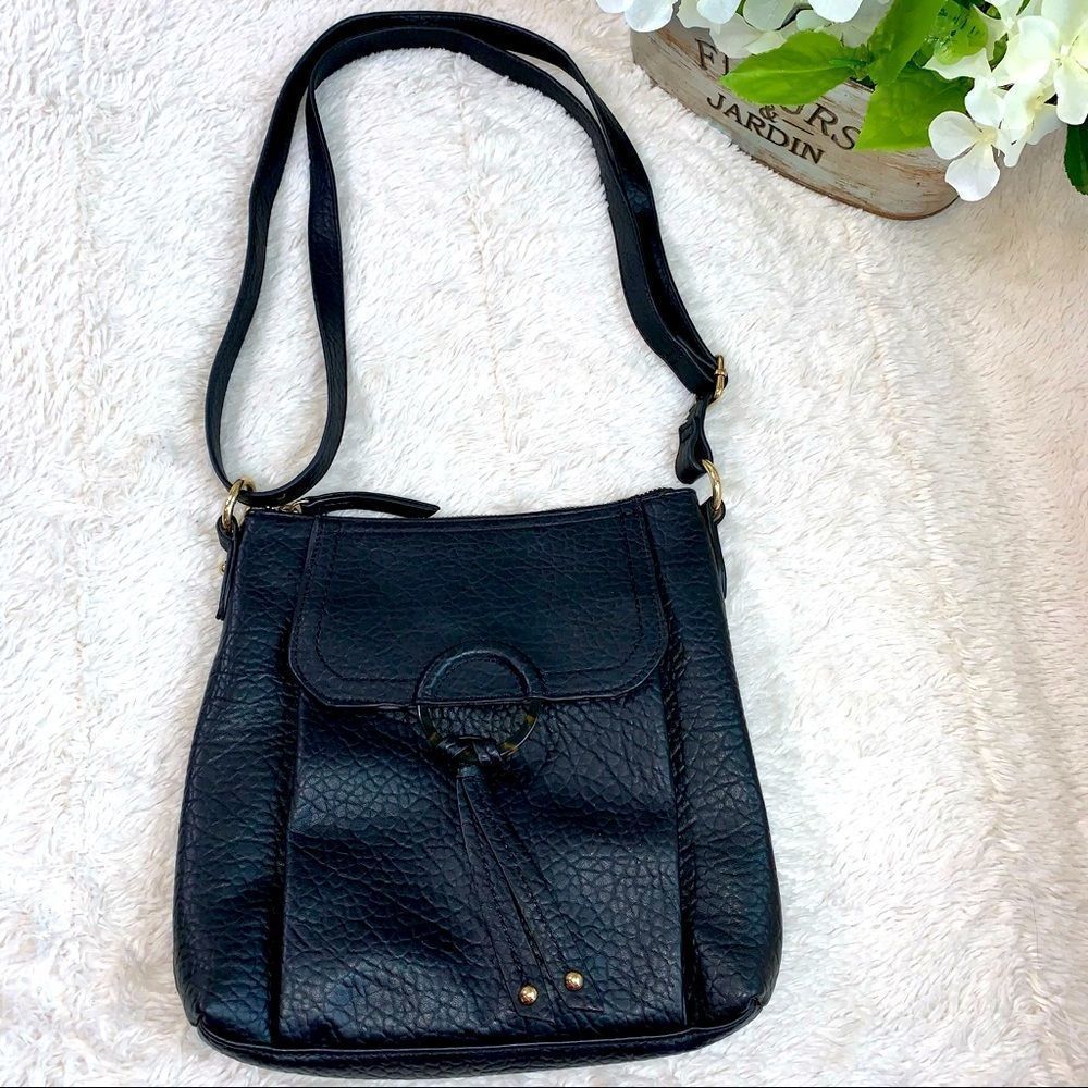 Black Jessica Simpson Purse Adjustable Strap with Tortoise shell snap